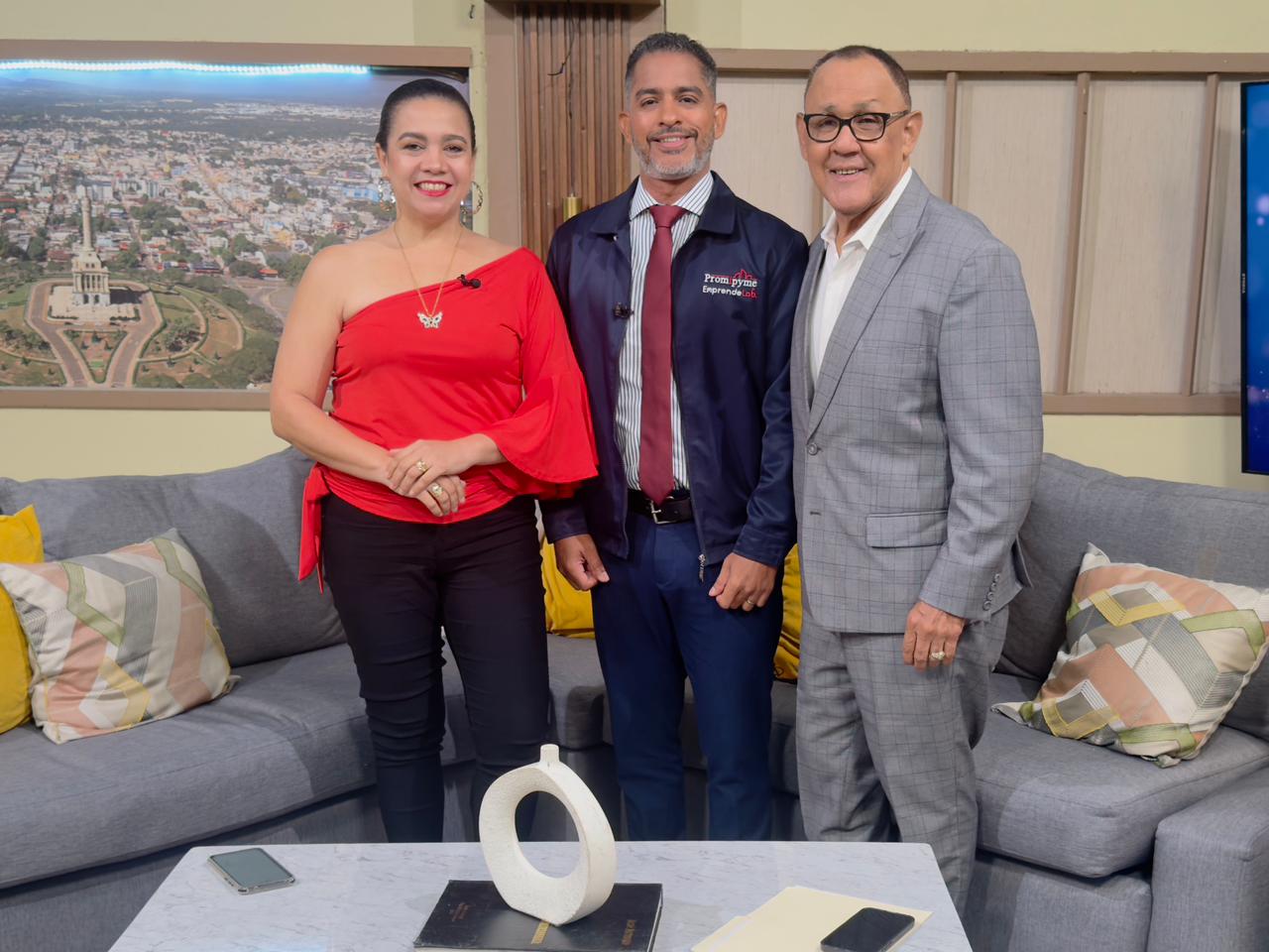Gerente de Promipyme participa en programa « Ustedes y Nosotros”